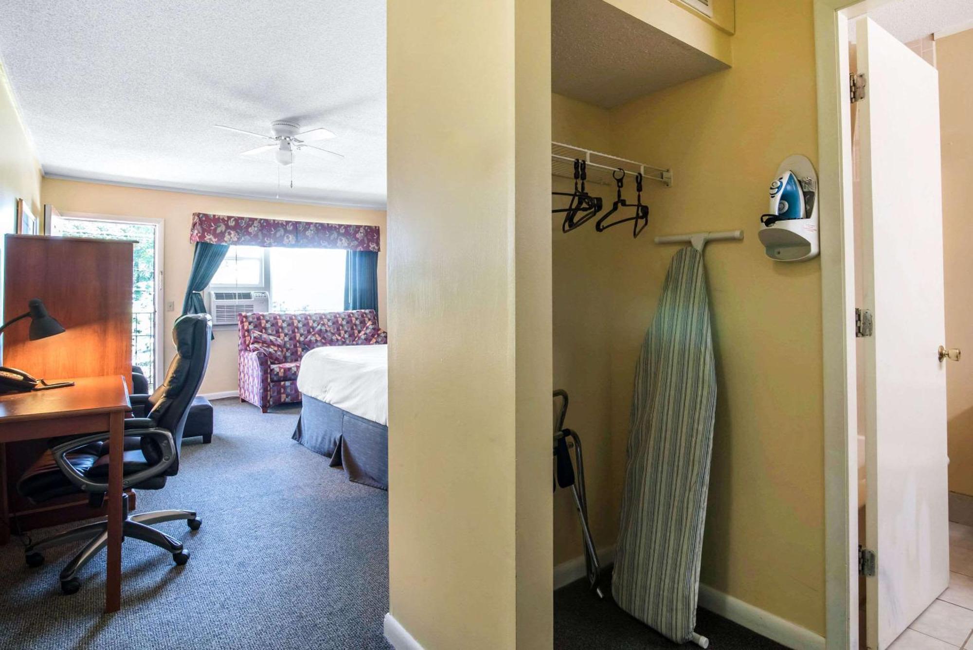 Econo Lodge Inn&Suites Tilton Esterno foto