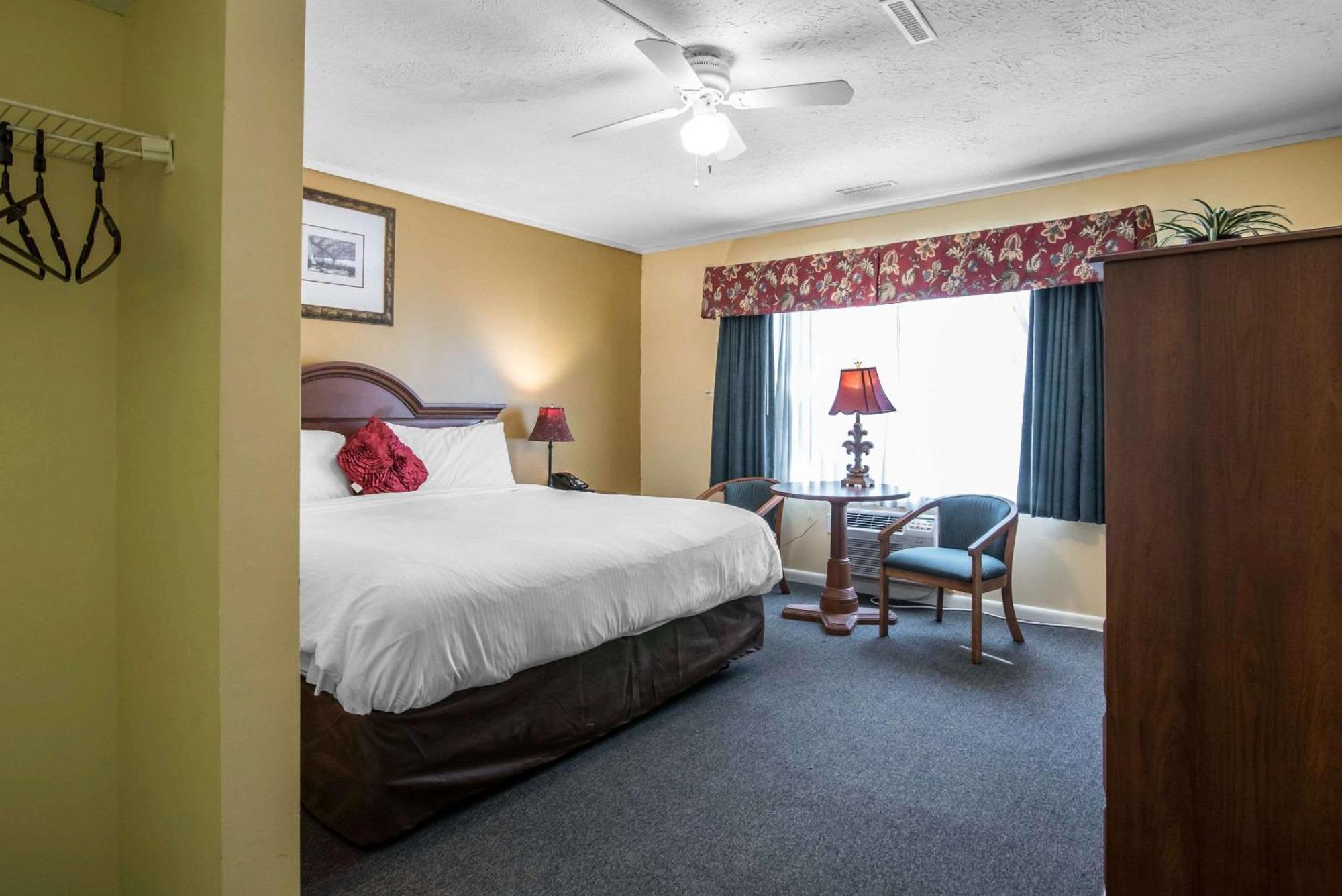 Econo Lodge Inn&Suites Tilton Esterno foto